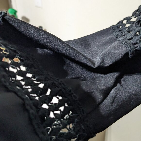 2 TOPS, HOPE SPRINGS LONG BUTTON UP BLOUSE W/TANK TOP + BLACK TOP - Picture 8 of 9